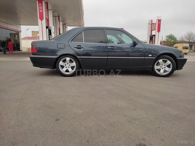 Mercedes E 240 1998, 330,000 km - 2.4 l - Bakı