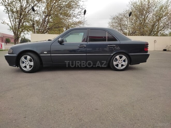 Mercedes E 240 1998, 330,000 km - 2.4 l - Bakı