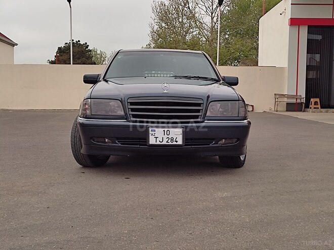 Mercedes E 240 1998, 330,000 km - 2.4 l - Bakı