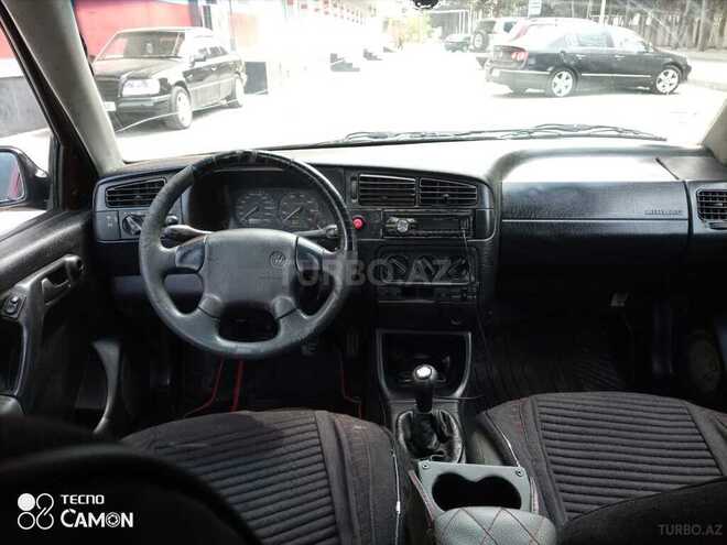 Volkswagen Golf 1994, 82,000 km - 1.6 l - Bakı