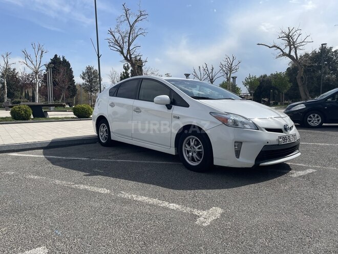 Toyota Prius 2013, 180,000 km - 1.8 l - Bakı