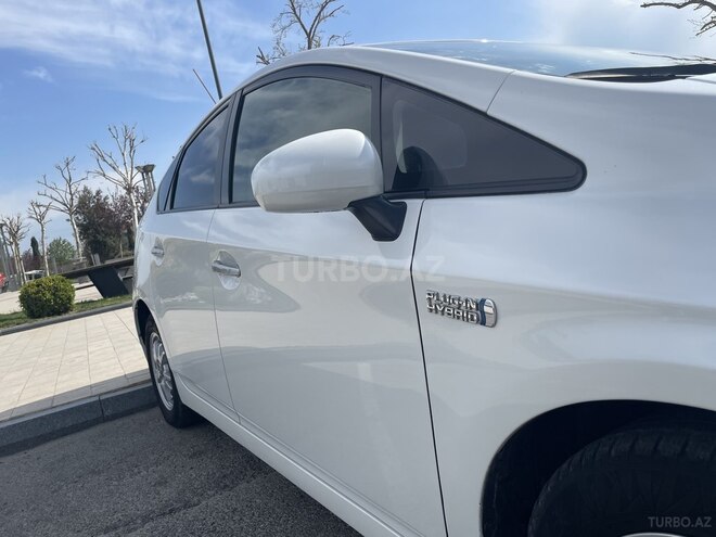 Toyota Prius 2013, 180,000 km - 1.8 l - Bakı