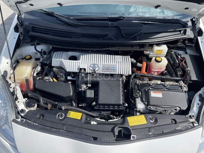 Toyota Prius 2013, 180,000 km - 1.8 l - Bakı