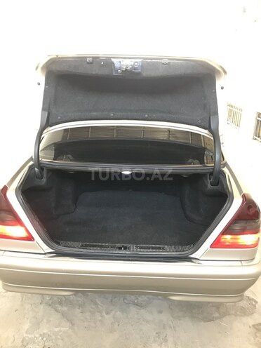 Mercedes C 220 1999, 302,653 km - 2.2 l - Gəncə