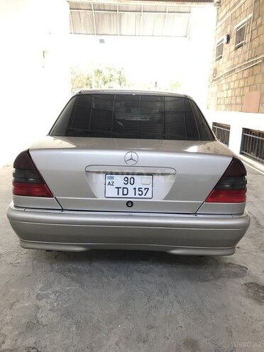 Mercedes C 220 1999, 302,653 km - 2.2 l - Gəncə
