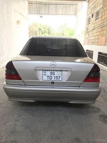 Mercedes C 220 1999, 302,653 km - 2.2 l - Gəncə