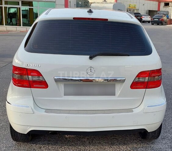 Mercedes B 180 2011, 130,000 km - 1.6 l - Bakı