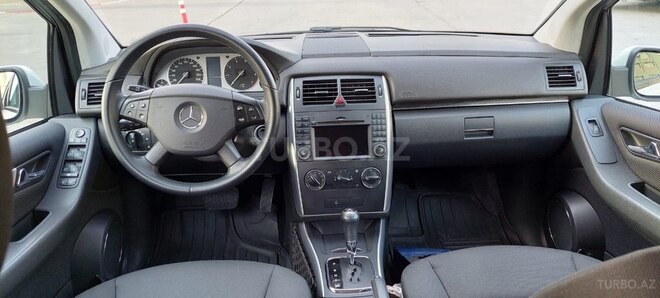 Mercedes B 180 2011, 130,000 km - 1.6 l - Bakı