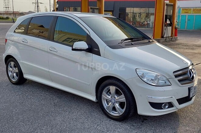 Mercedes B 180 2011, 130,000 km - 1.6 l - Bakı