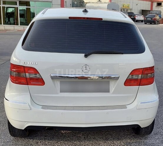 Mercedes B 180 2010, 129,000 km - 1.7 l - Bakı