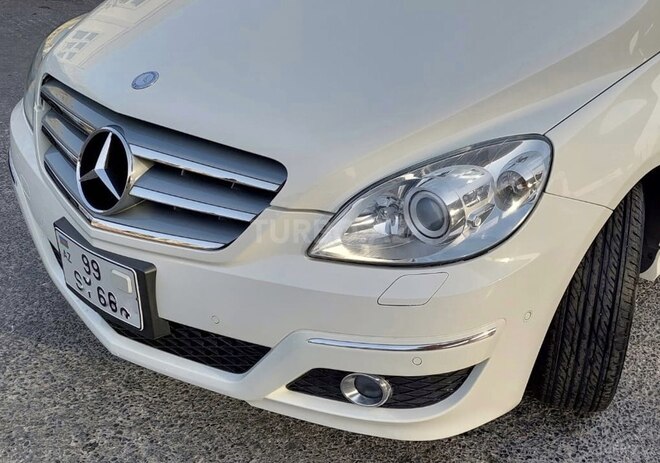 Mercedes B 180 2010, 129,000 km - 1.7 l - Bakı