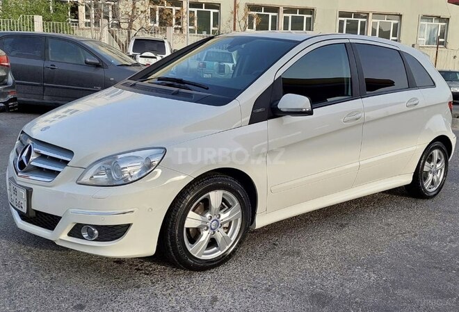 Mercedes B 180 2010, 129,000 km - 1.7 l - Bakı