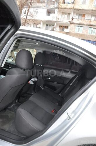 Chevrolet Cruze 2015, 329,708 km - 1.4 l - Şirvan