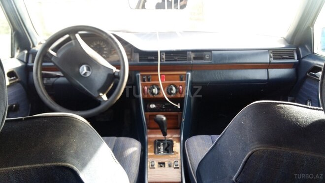 Mercedes E 230 1991, 371,000 km - 2.3 l - Bakı