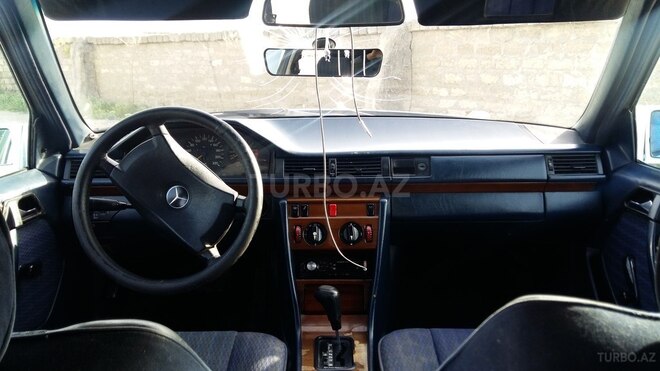 Mercedes E 230 1991, 371,000 km - 2.3 l - Bakı