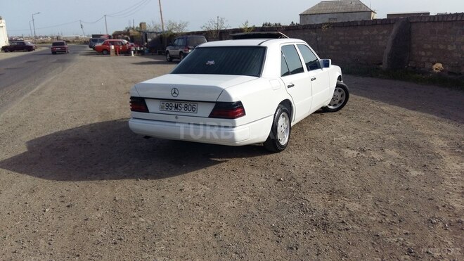 Mercedes E 230 1991, 371,000 km - 2.3 l - Bakı