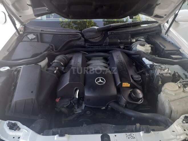 Mercedes E 240 2001, 356,000 km - 2.4 l - Bakı