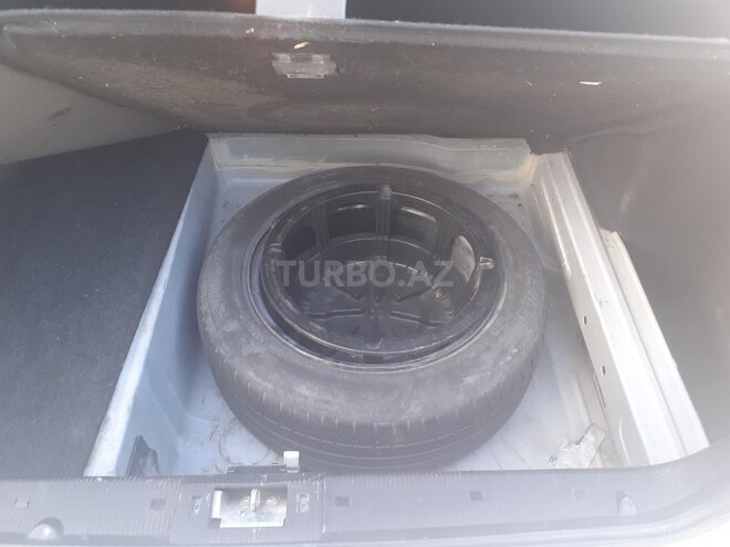 Mercedes E 240 2001, 356,000 km - 2.4 l - Bakı