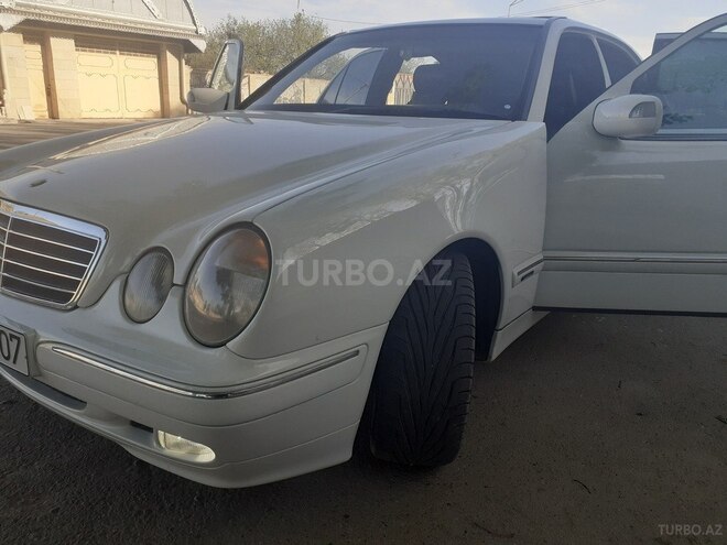 Mercedes E 240 2001, 356,000 km - 2.4 l - Bakı