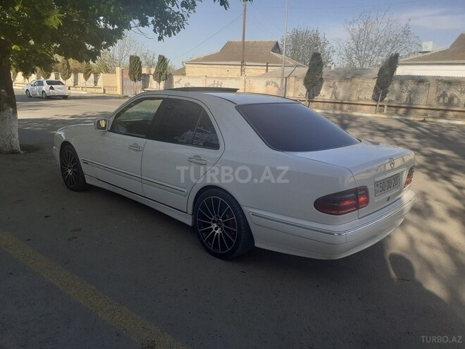 Mercedes E 240 2001, 356,000 km - 2.4 l - Bakı
