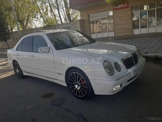 Mercedes E 240 2001, 356,000 km - 2.4 l - Bakı