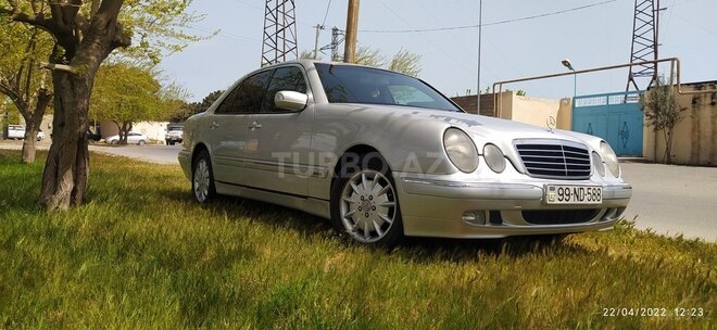 Mercedes E 220 2000, 628,000 km - 2.2 л - Bakı