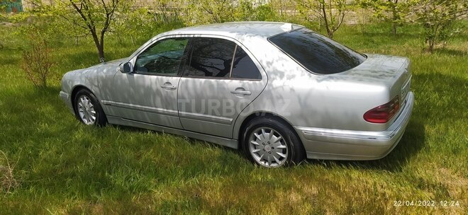 Mercedes E 220 2000, 628,000 km - 2.2 л - Bakı