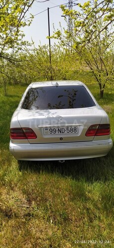 Mercedes E 220 2000, 628,000 km - 2.2 л - Bakı
