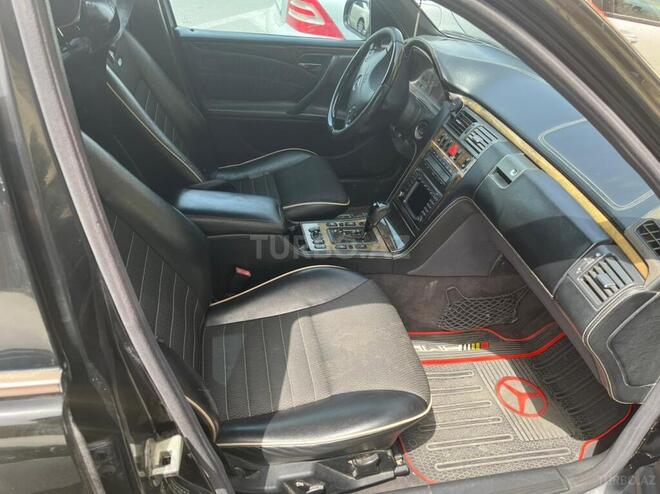 Mercedes E 240 2000, 250,000 km - 2.6 l - Bakı