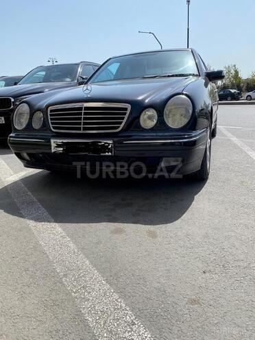 Mercedes E 240 2000, 250,000 km - 2.6 l - Bakı