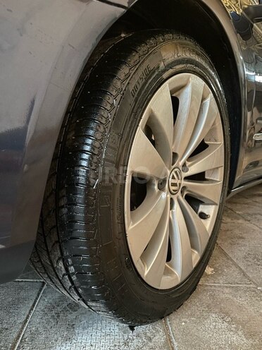 Volkswagen Passat 2011, 228,000 km - 2.0 l - İmişli