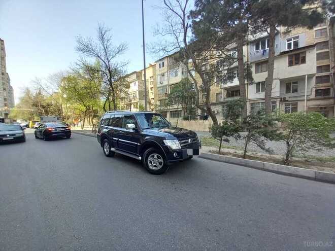 Mitsubishi Pajero 2007, 176,000 km - 3.0 l - Bakı