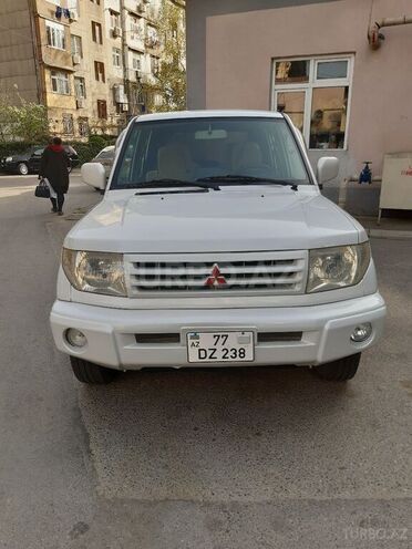 Mitsubishi Pajero io 1999, 250,000 km - 1.8 л - Bakı