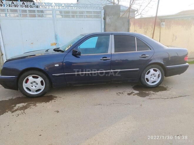 Mercedes E 230 1995, 89,562 km - 2.3 l - İmişli