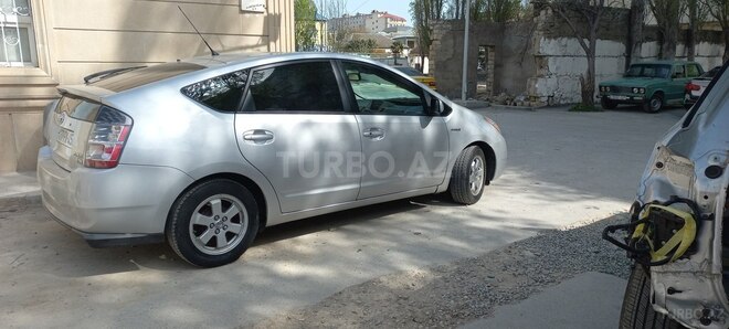 Toyota Prius 2009, 140,000 km - 1.6 л - Bakı