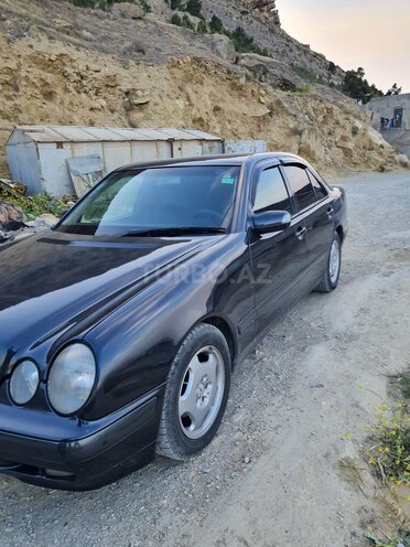 Mercedes E 220 1999, 372,918 km - 2.2 l - Bakı