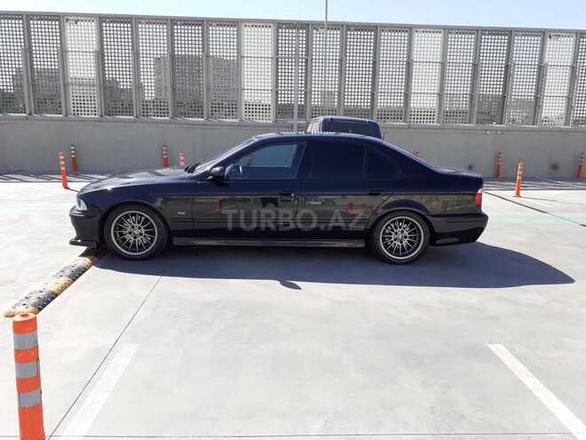 BMW 525 2001, 318,000 km - 2.5 l - Bakı