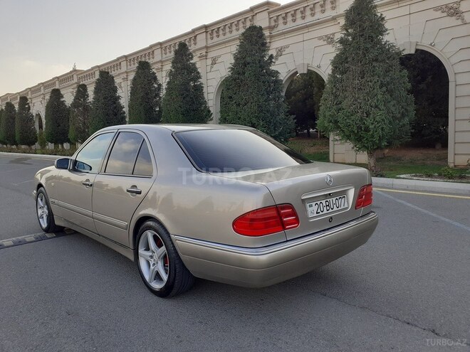 Mercedes E 240 1999, 296,256 km - 2.4 l - Gəncə