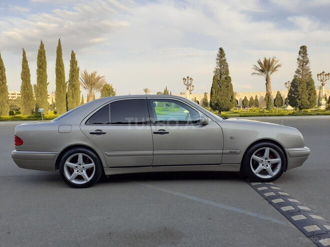 Mercedes E 240 1999, 296,256 km - 2.4 l - Gəncə