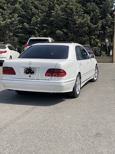 Mercedes E 320 1999, 300,000 km - 3.2 l - Bakı