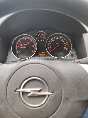 Opel Astra 2006, 237,590 km - 1.3 l - Bakı