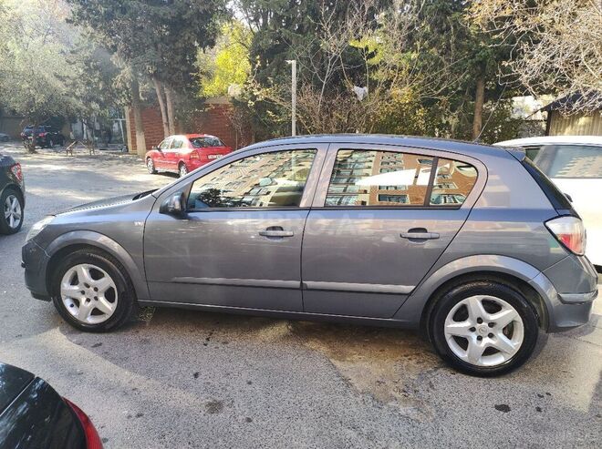 Opel Astra 2006, 237,590 km - 1.3 l - Bakı