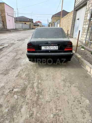 Mercedes C 250 1997, 256,000 km - 2.5 l - Gəncə