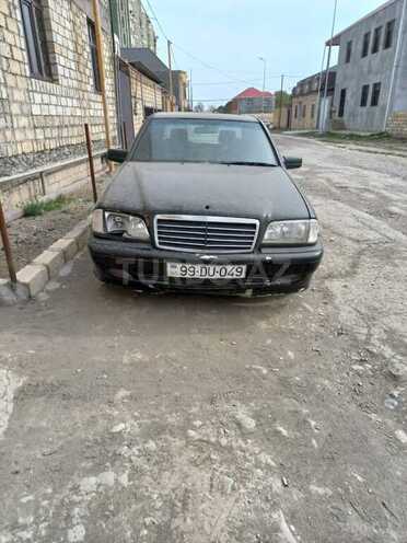 Mercedes C 250 1997, 256,000 km - 2.5 l - Gəncə