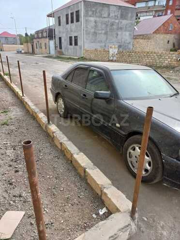 Mercedes C 250 1997, 256,000 km - 2.5 l - Gəncə