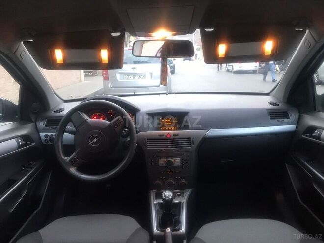 Opel Astra 2006, 215,000 km - 1.3 л - Bakı