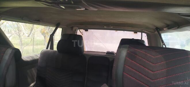 Nissan Terrano 1988, 930,000 km - 2.4 l - Şamaxı