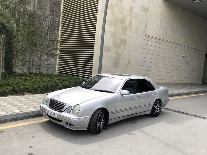 Mercedes E 220 2000, 568,491 km - 2.2 l - Bakı