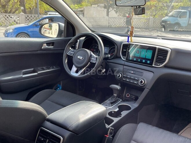 Kia Sportage 2018, 103,920 km - 2.0 l - Bakı