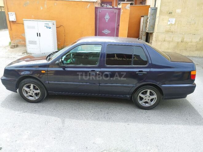 Volkswagen Vento 1997, 236,521 km - 2.0 l - Bakı